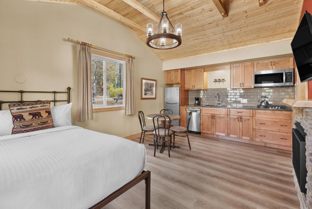 Patricia Lake Bungalows Jasper Esterno foto