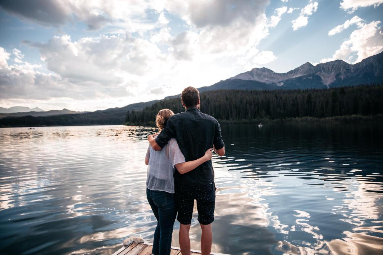 Patricia Lake Bungalows Jasper Esterno foto