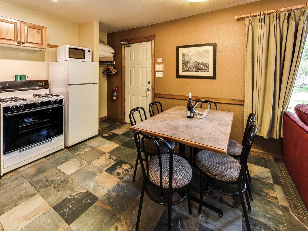Patricia Lake Bungalows Jasper Esterno foto