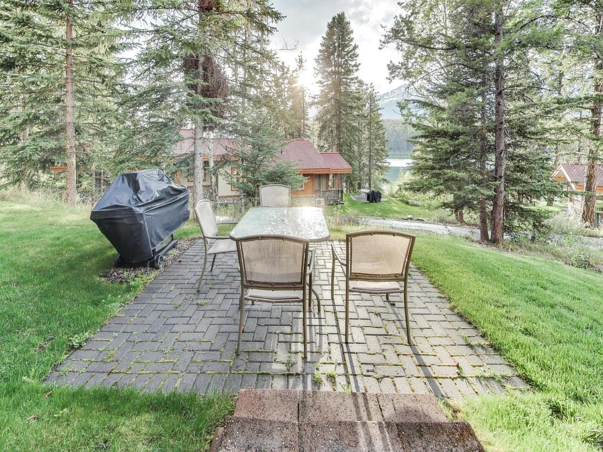 Patricia Lake Bungalows Jasper Esterno foto